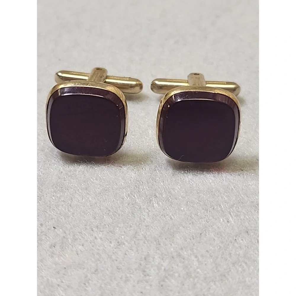 Vintage Hickok Gold Tone Men's Cufflinks Square Dark Red Burgundy Enamel